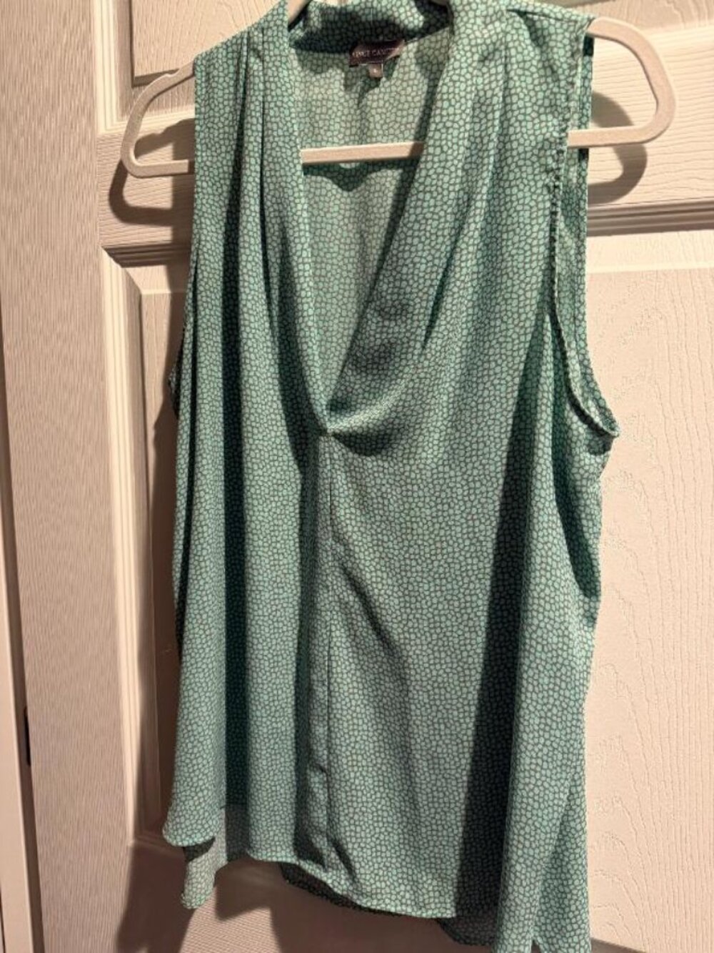 Vince Camuto V-Neck Green Printed Pleated Sleeveless Top Women's Size L